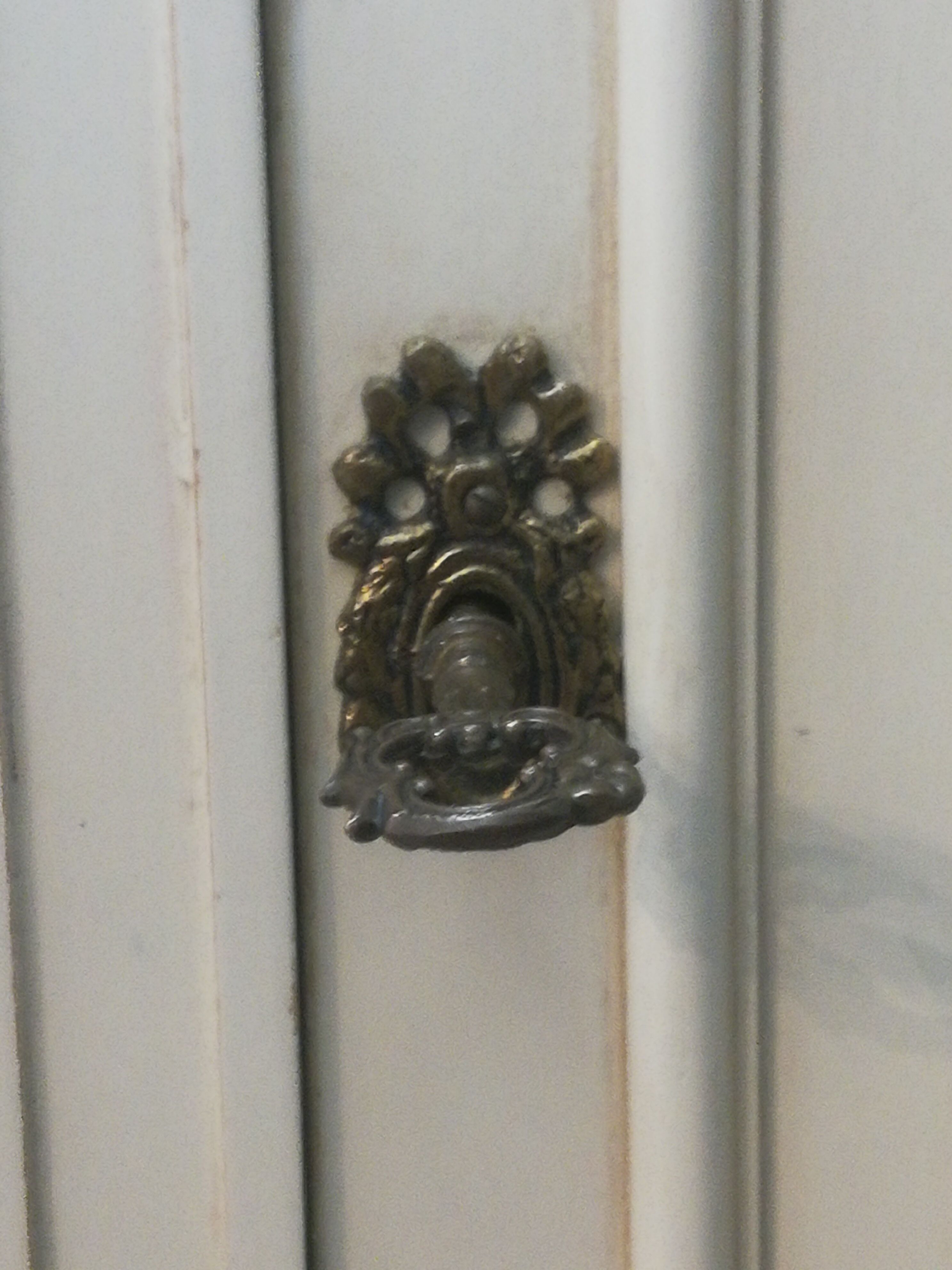 Enfilade style Louis XVI lacquered cream