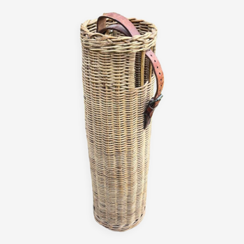 Wicker basket and leather strap