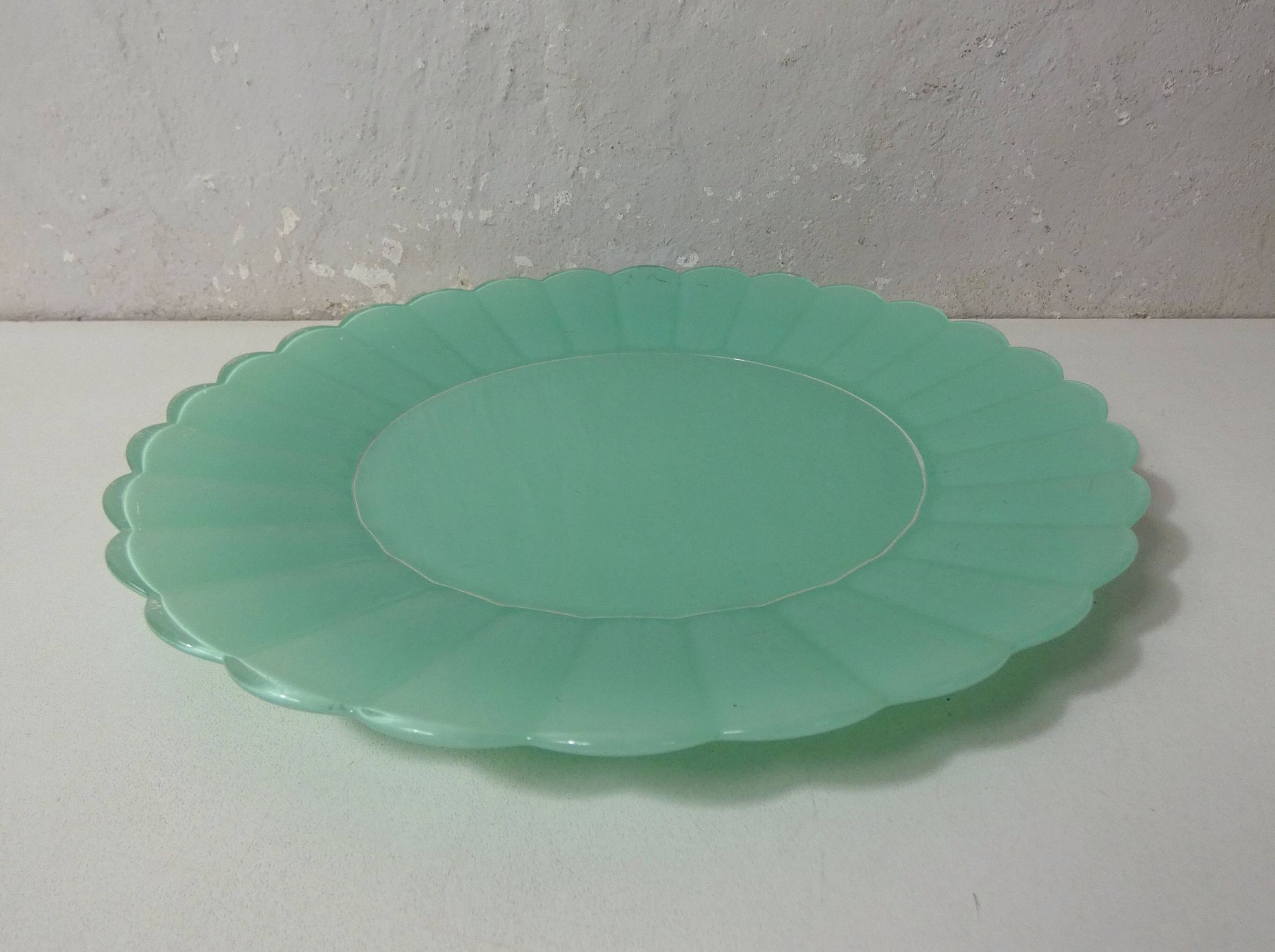 Vintage mint flower Duralex cake dish