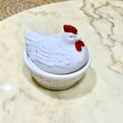 Sugar bowl Bonbonniere Hen vintage ceramic