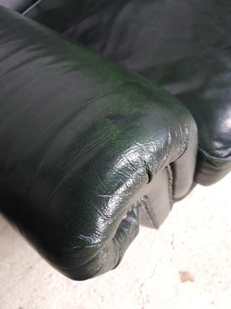 vintage chippendale chesterfield / two-seater / seat