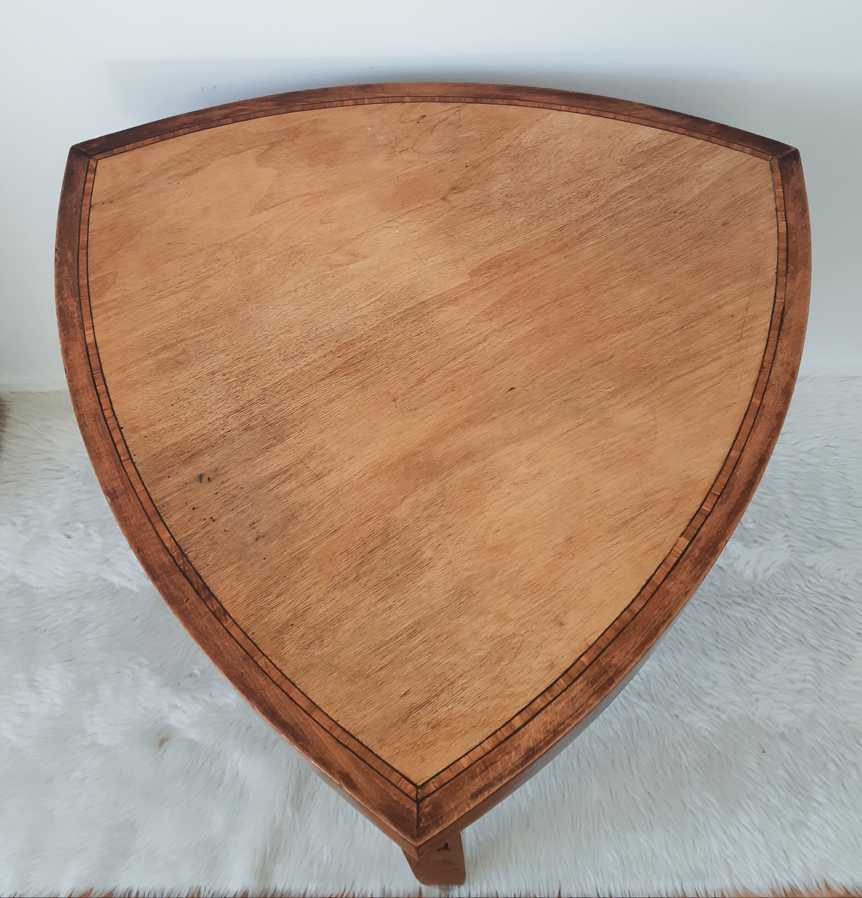 Stella triangular table, vintage, art deco