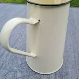 Broc water or milk in enamelled sheet metal small model with a cow pattern