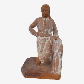 Bookend in terracotta