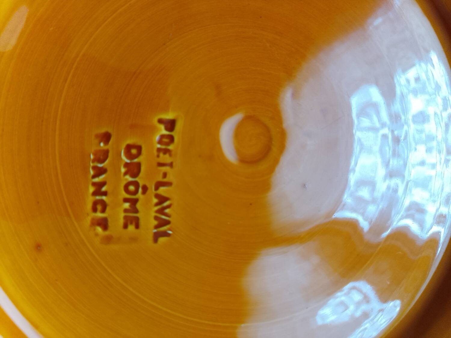 Ceramic fruit bowl