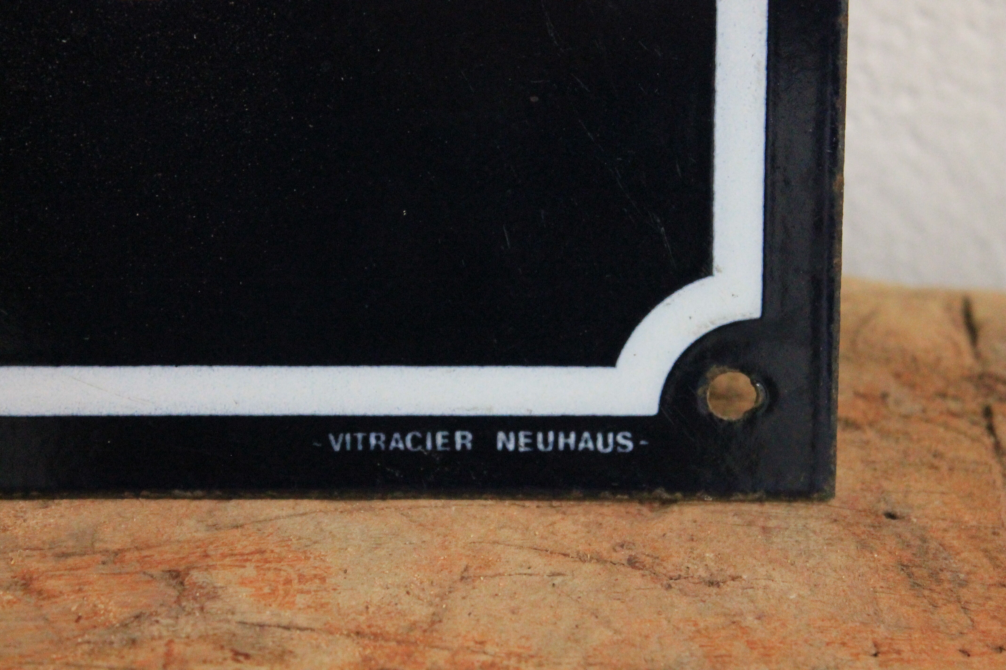 Enamel plate "passage interdit"