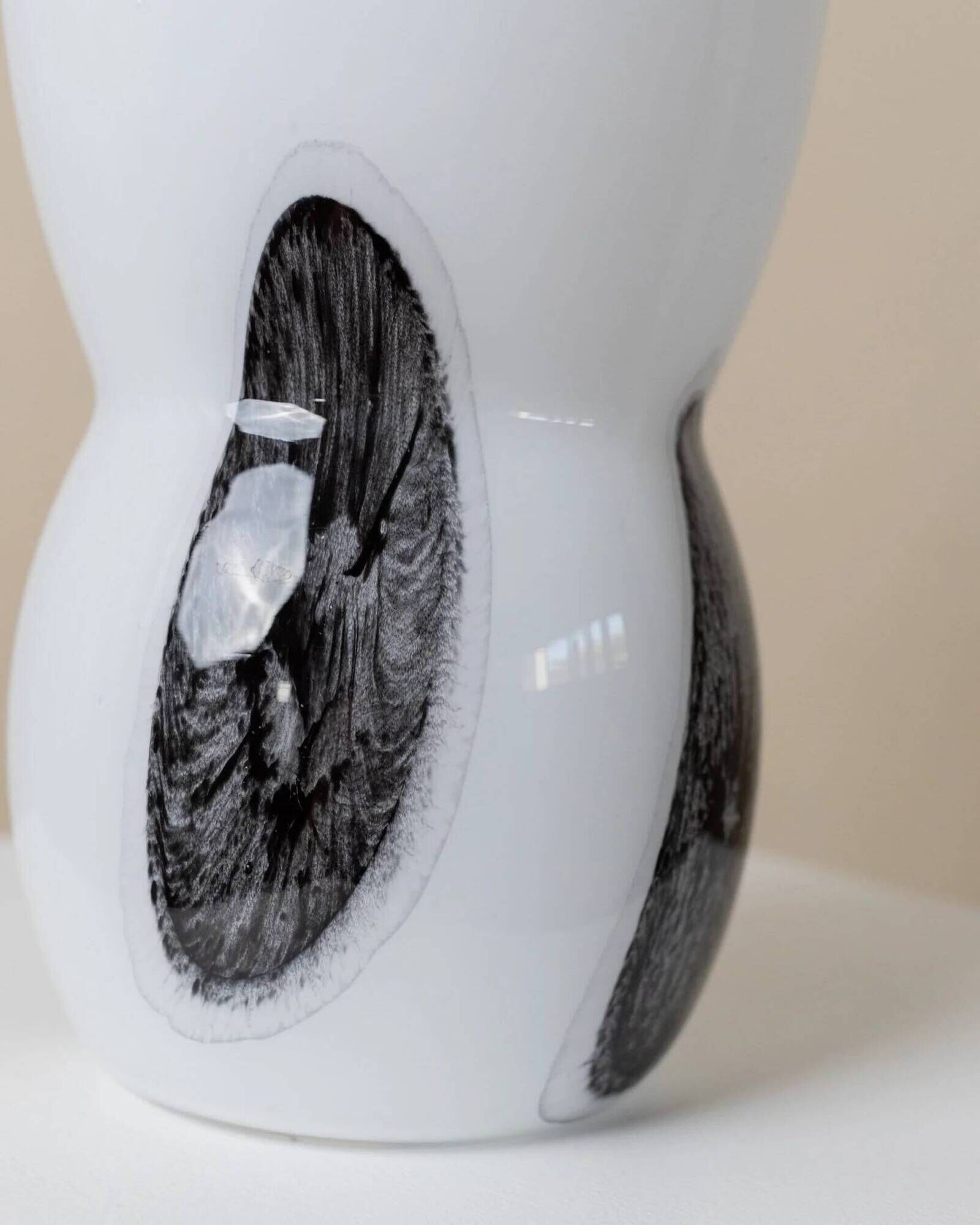Black and White Hand-Blown Murano Glass Vase by Corso Italia (1980s) – 26 cm tall