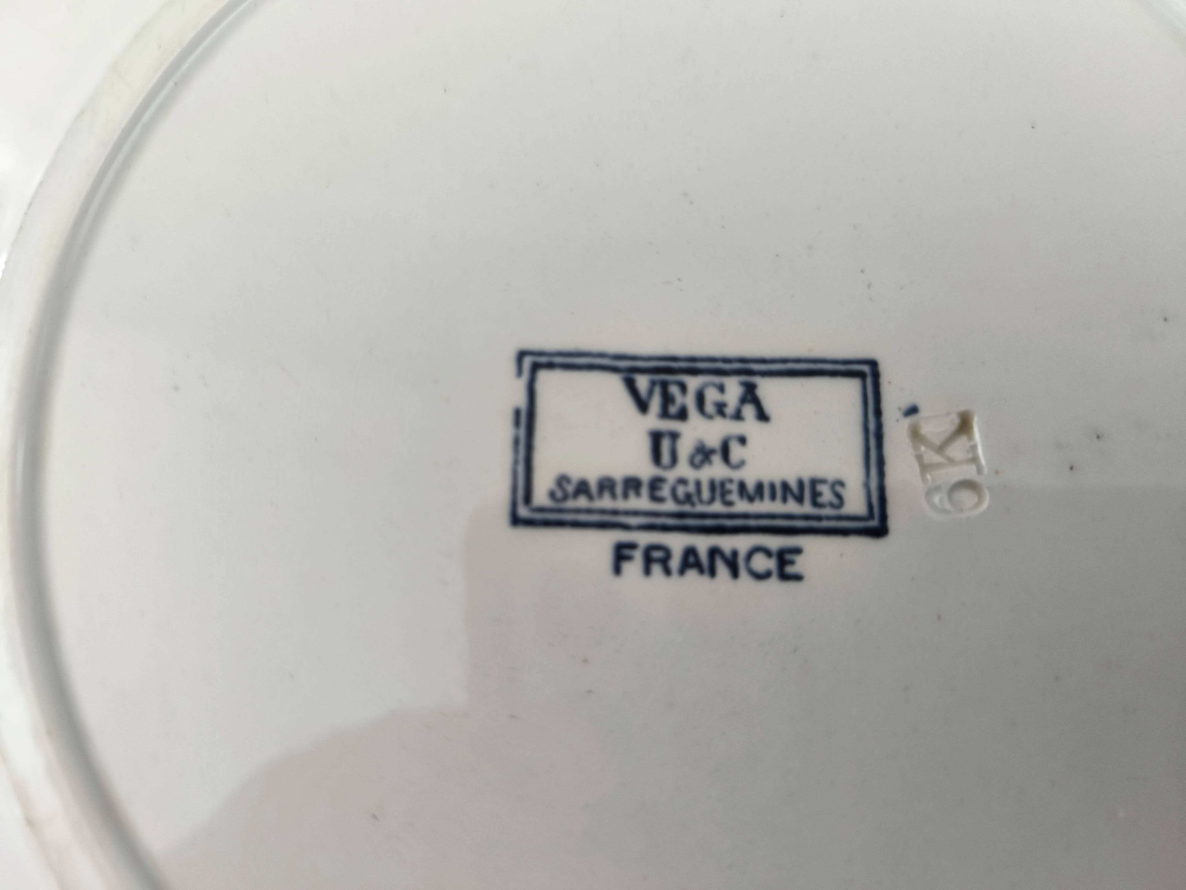 Art Nouveau dessert plate Terre de Fer U&C Sarreguemines model Véga