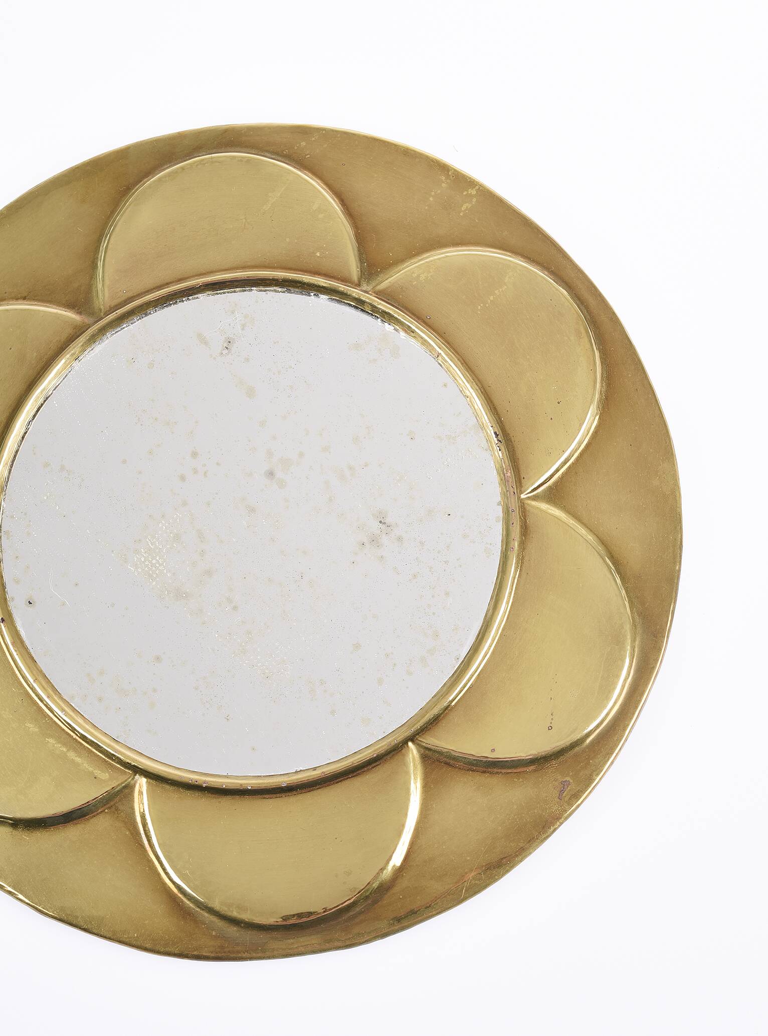 Miroir rond ancien en laiton