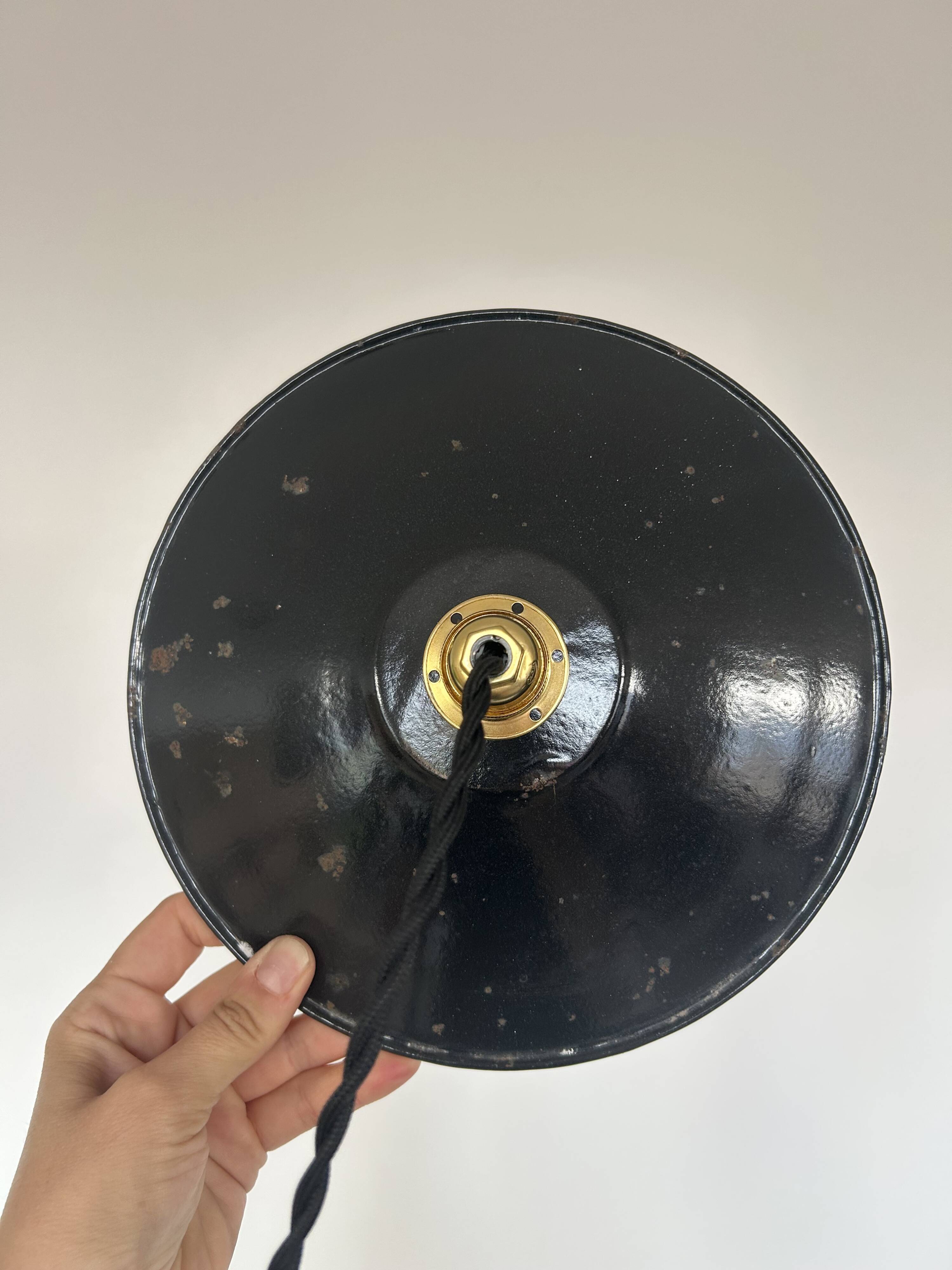 Suspension industrielle noire ancienne D24cm