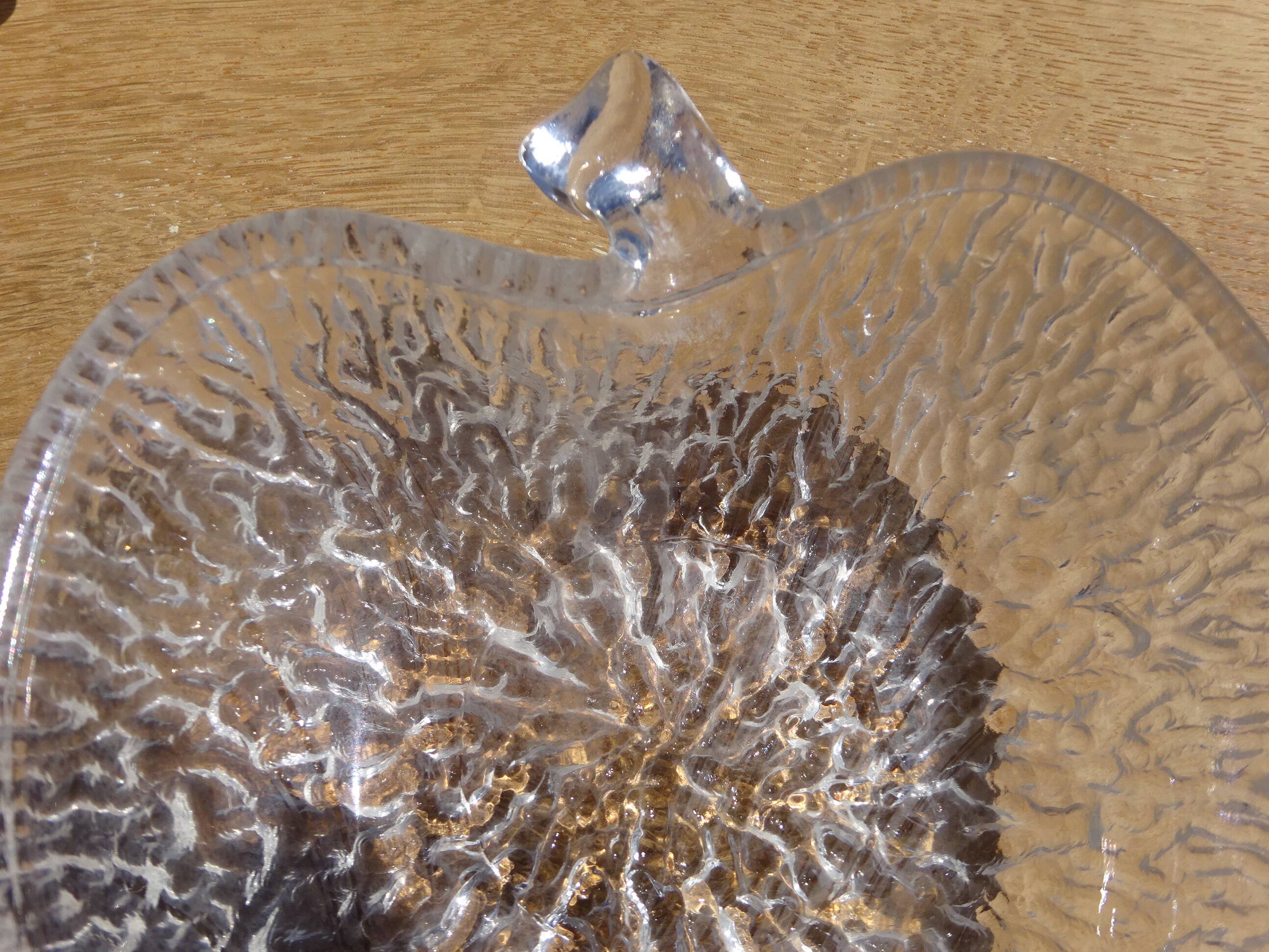Ramequins et saladier en forme de pomme