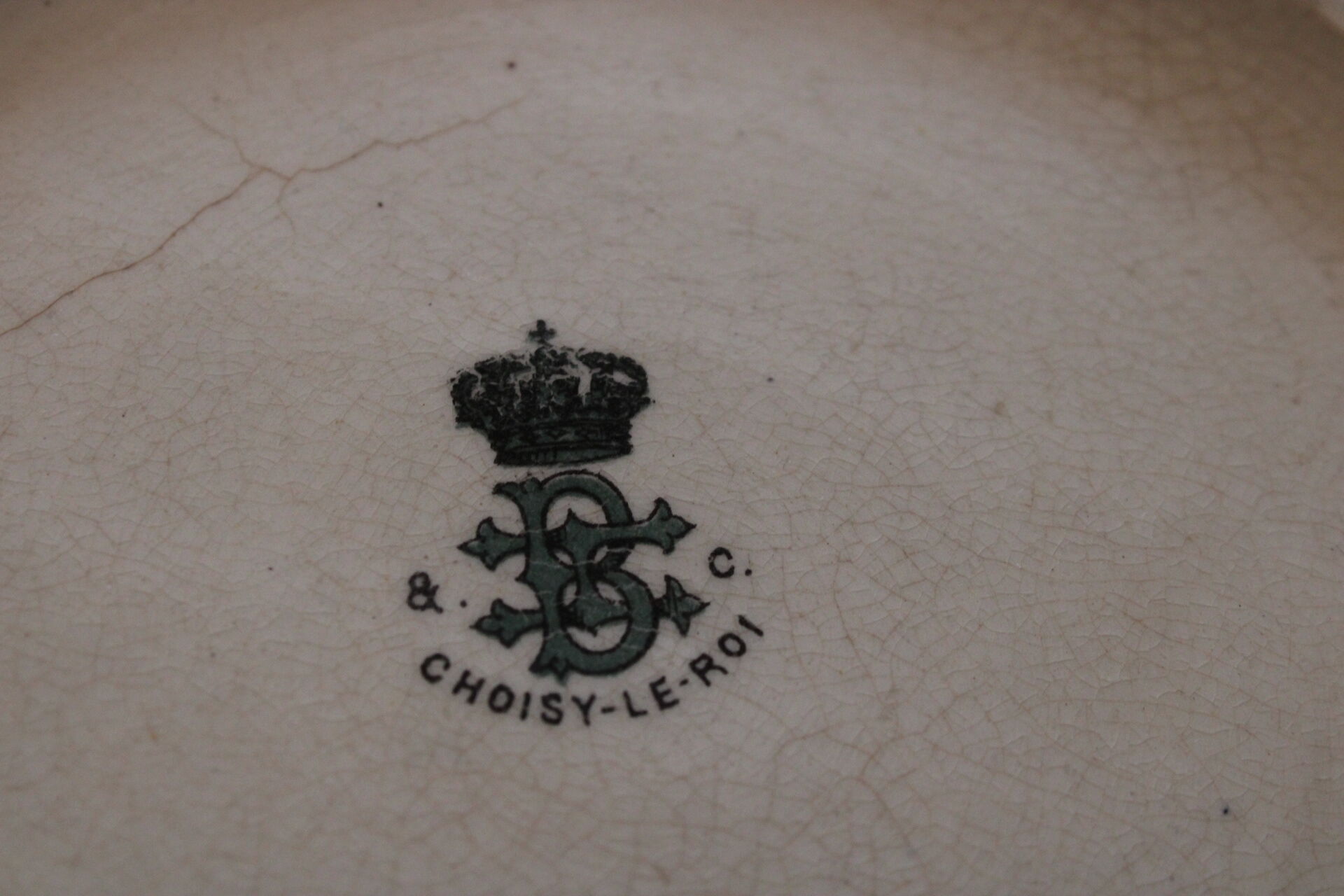 HB King's Earthenware Pot Cache