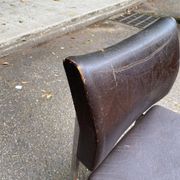 Chaise scandinave cuir skaï et acier chromé 1970