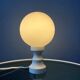 Lampe de table Space Age blanche en verre opalin
