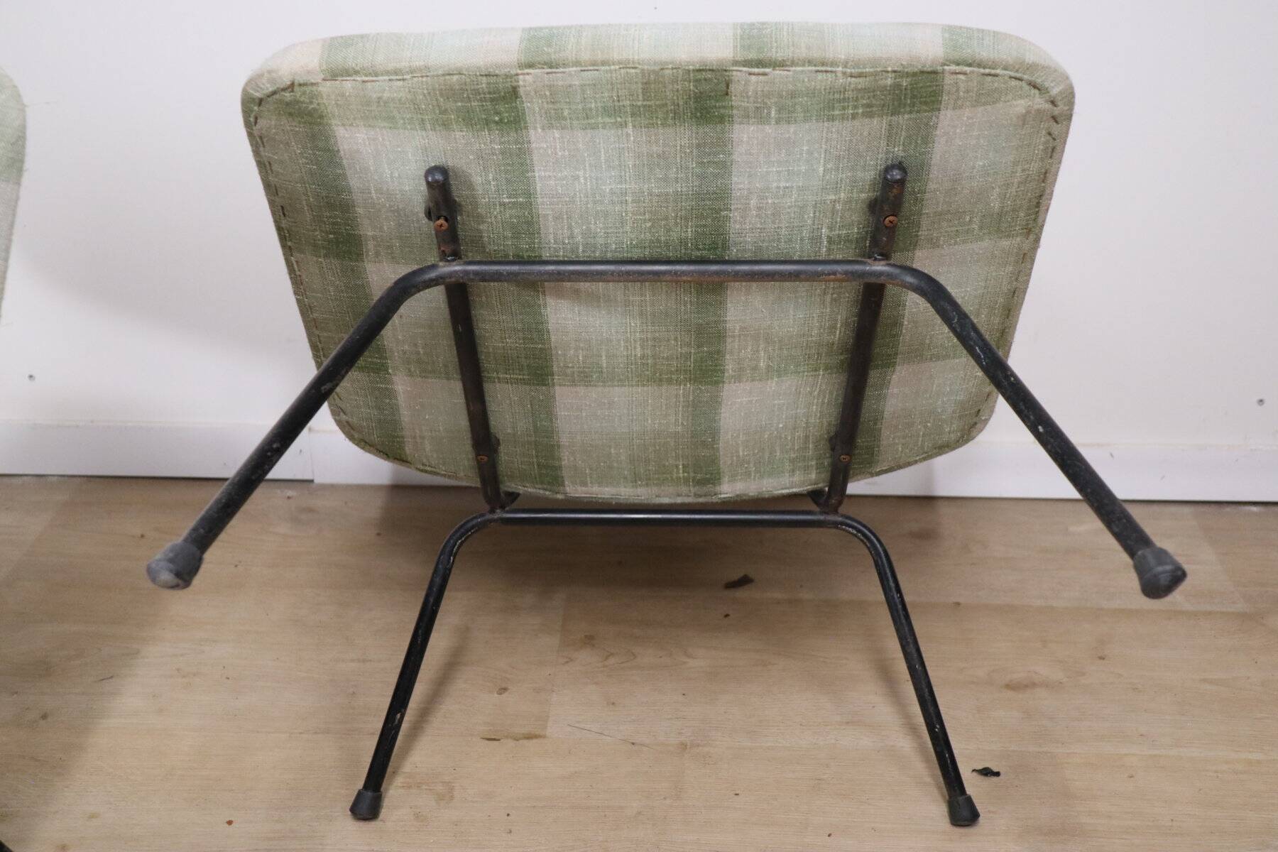Paire de chauffeuses vintage de Pierre Paulin modèle CM190
