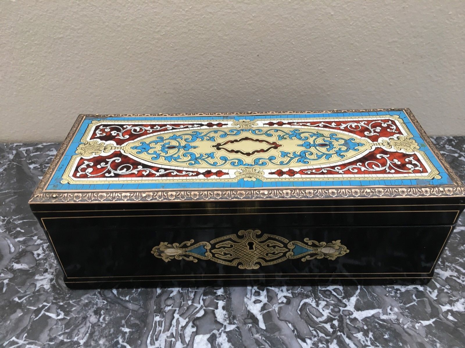 Napoleon III glove box