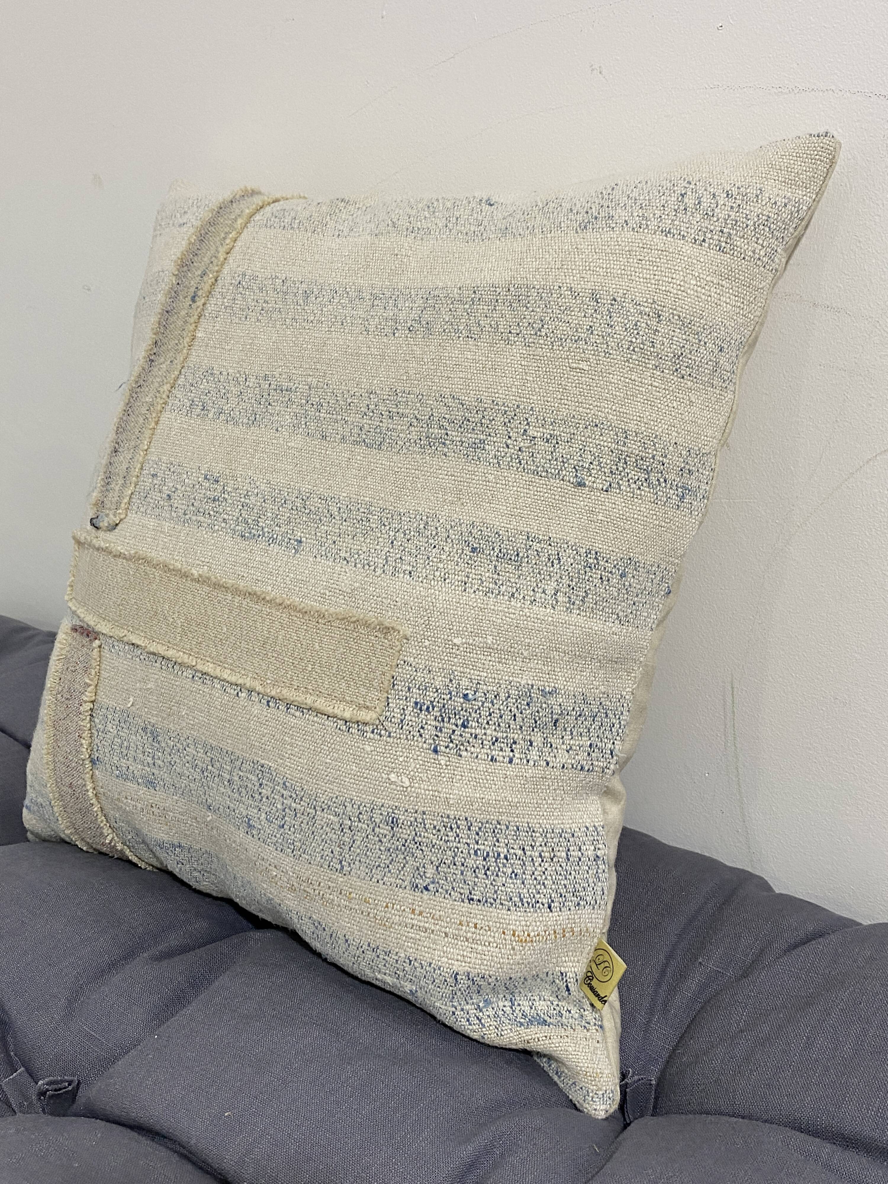 Handmade cushion in vintage fabric, Kilim style.