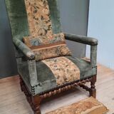 Faiteuil Louis XIII upholstered in part from the 17th century
