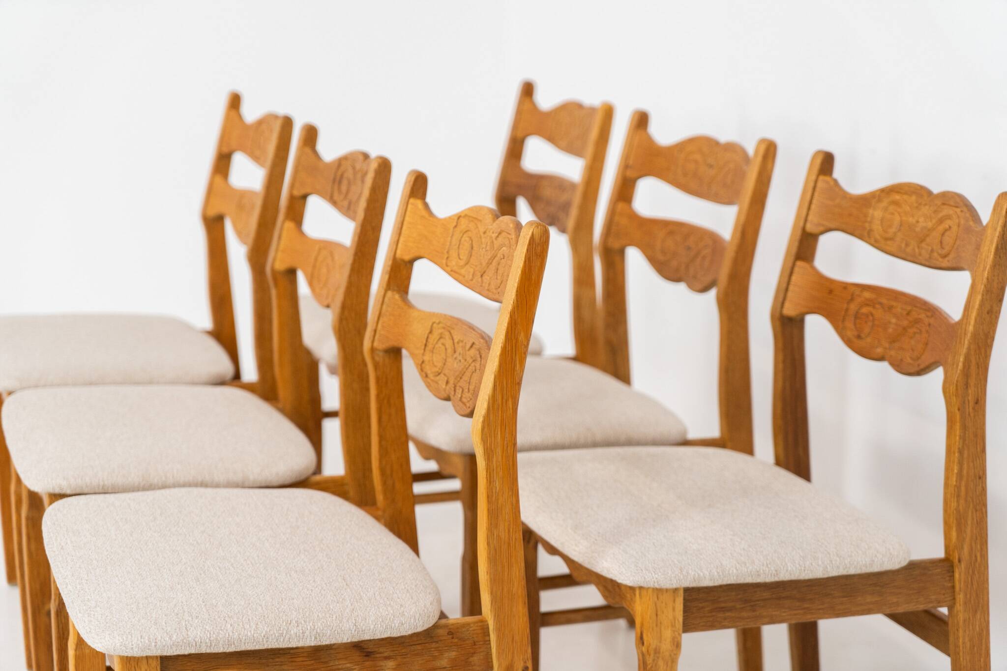 Set of 6 brutalist chairs in oak by Henning Kjaernulf