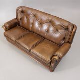 Art Forma “Pegasus” — English Leather Sofa — Timeless Club-Style Presence —