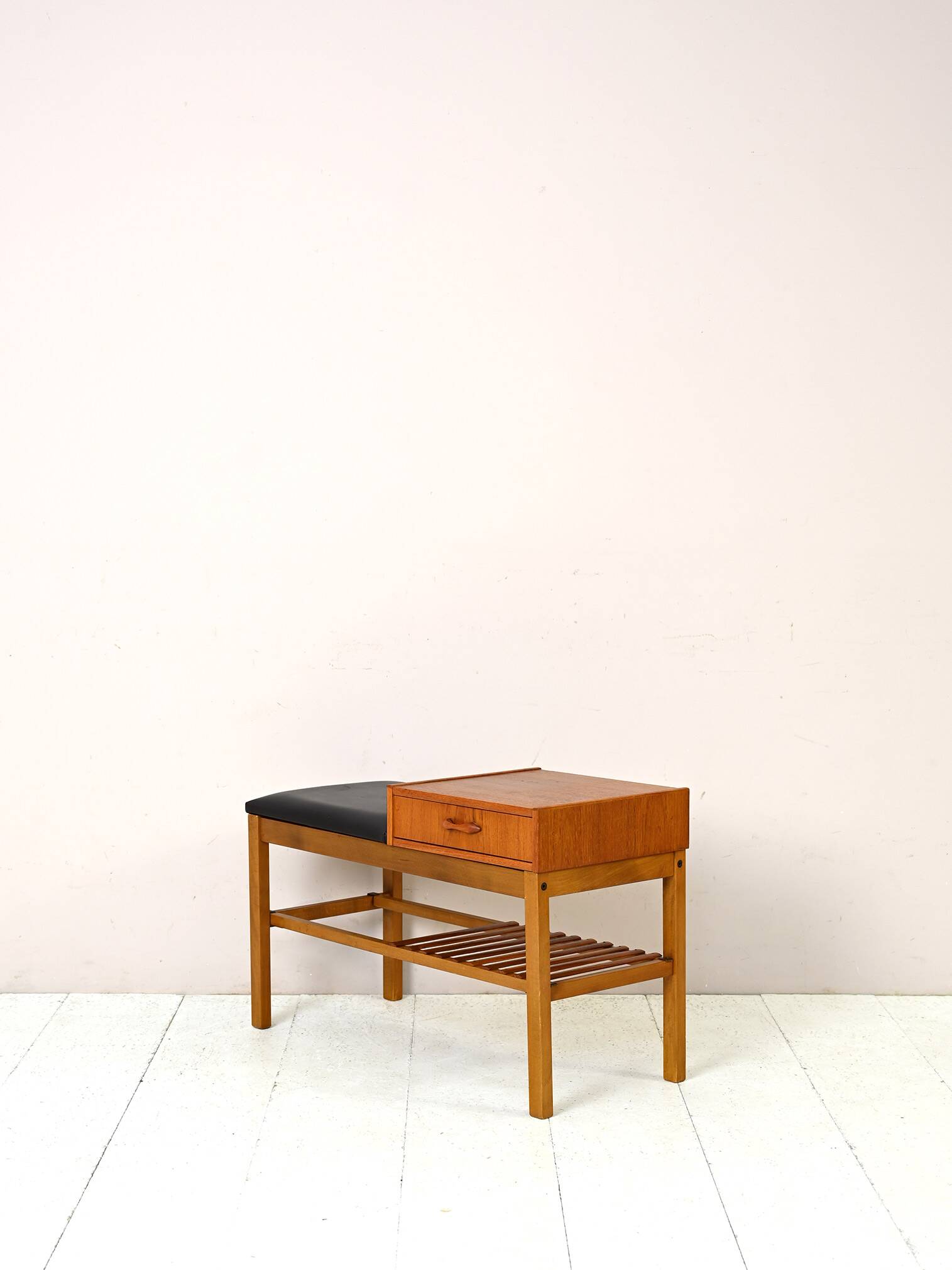 Vintage 'Gossip chair' bench