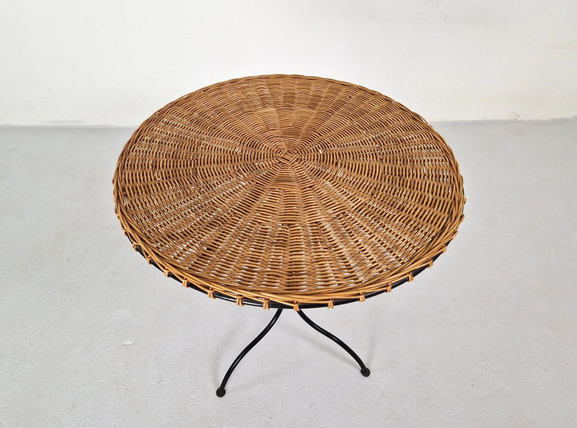 Side table in rattan and wrought iron, France, 1970s