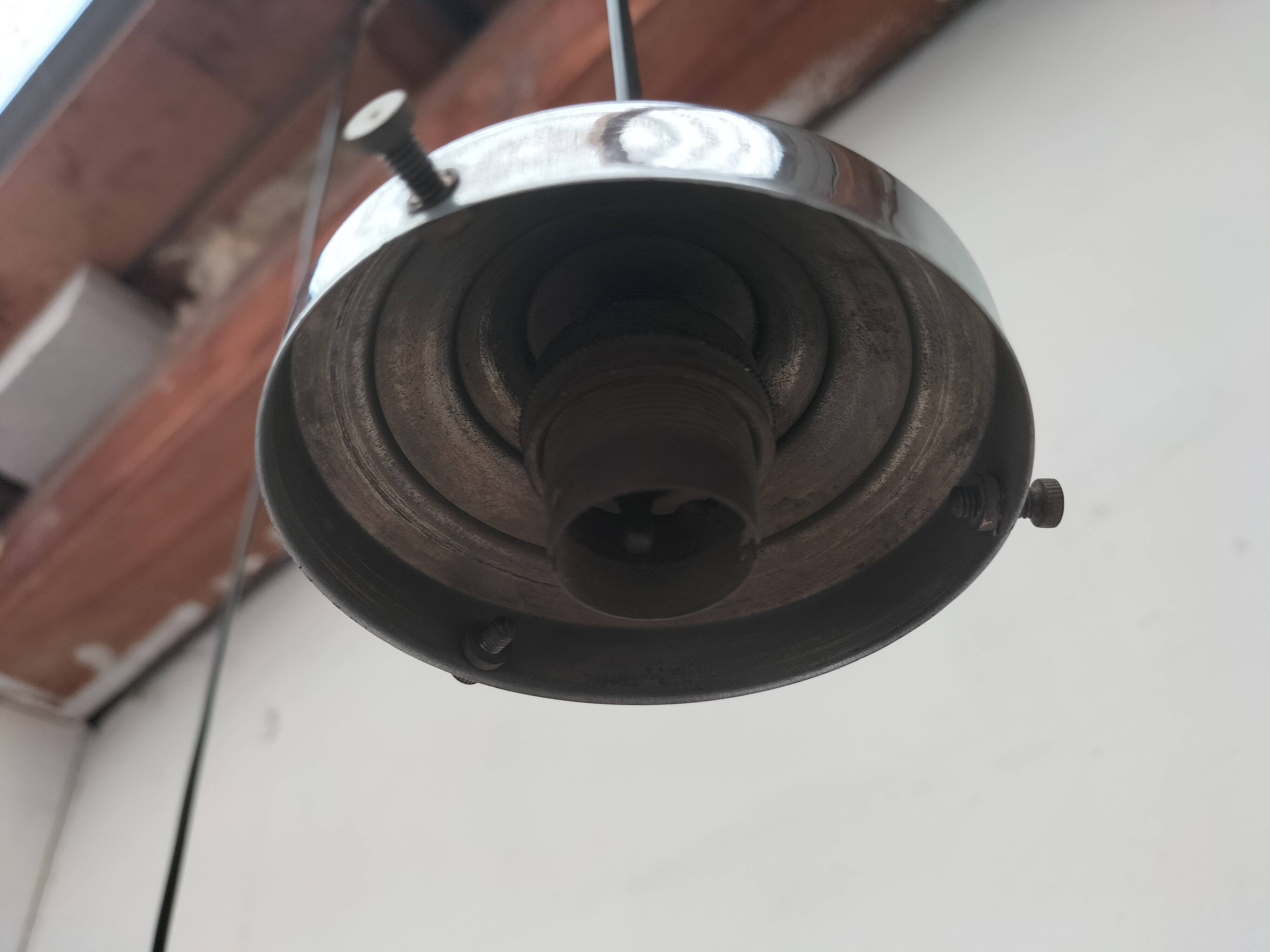 Opaline ball suspensions