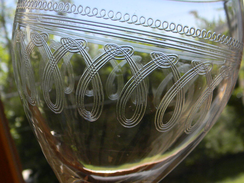 Lot de 5 verres anciens en verre frise gravée