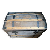 Curved trunk