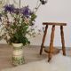 Tabouret tripode sellette en bois Vintage