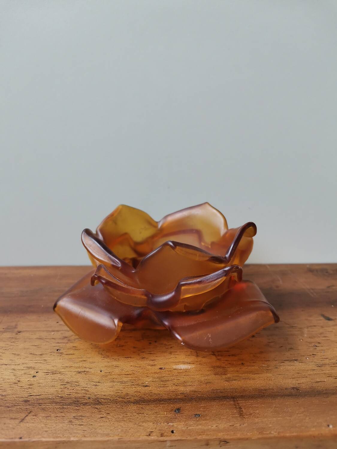 Vintage molded glass lamp globe amber flower shape hanging lamp
