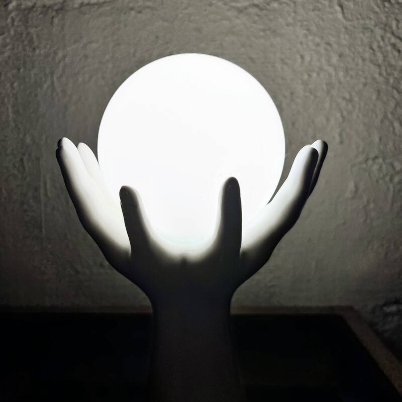 Vintage ceramic hand lamp