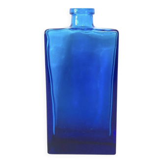 Single-flower vase