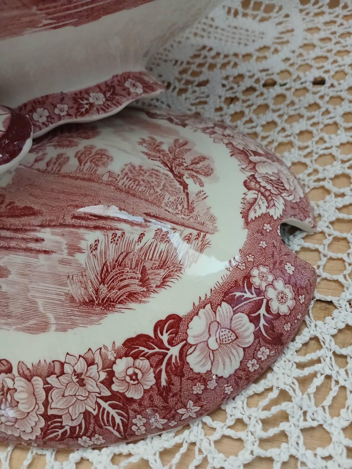 Antique Palissy soup tureen / England