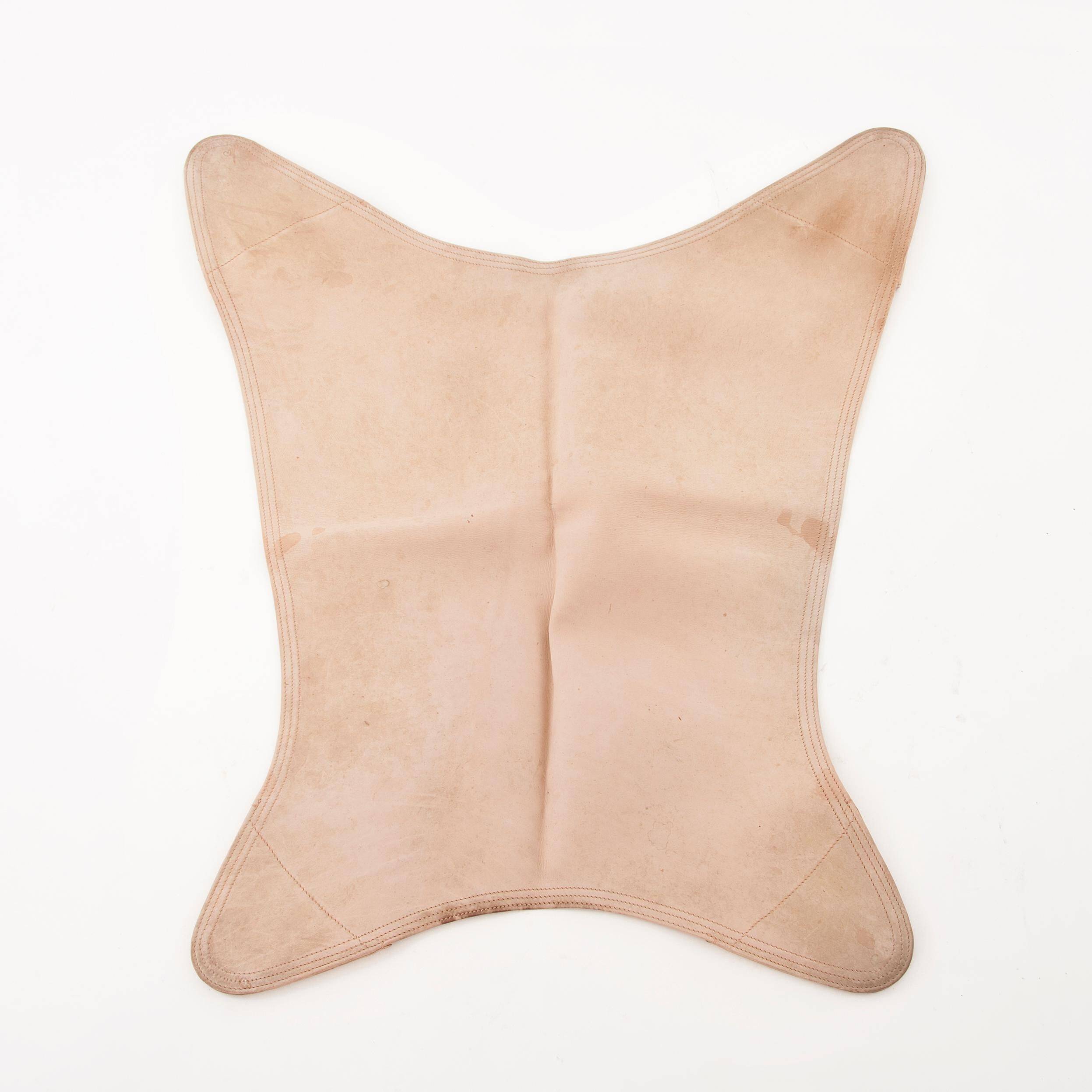 Four Fledermaus butterfly chairs in suede leather by Carl Aubock, Vienna, 1960s.