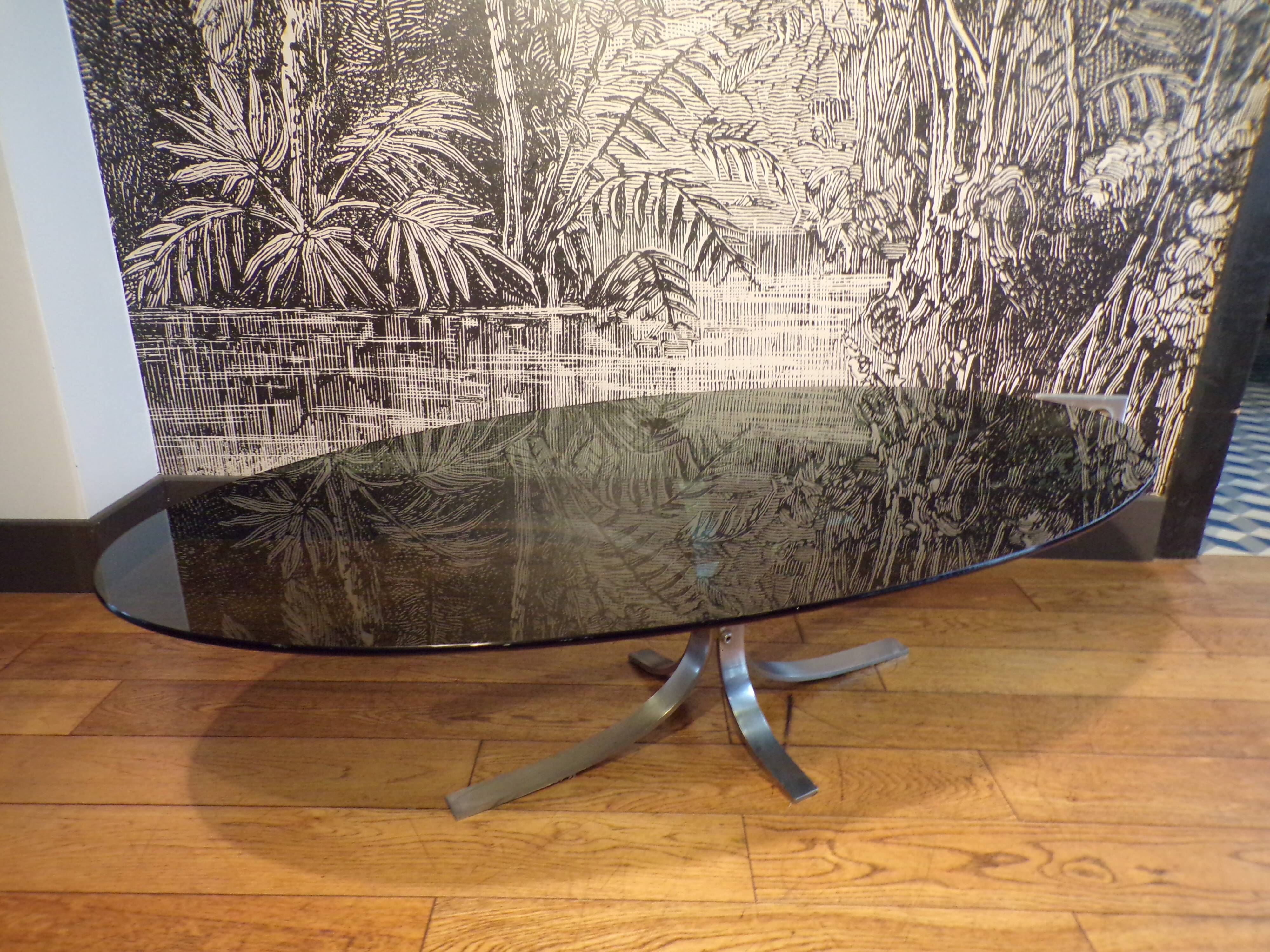 Table basse ovale 1970 verre fumé
