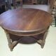 Table basse ronde en ormeau avec pieds torsadés - début XXè