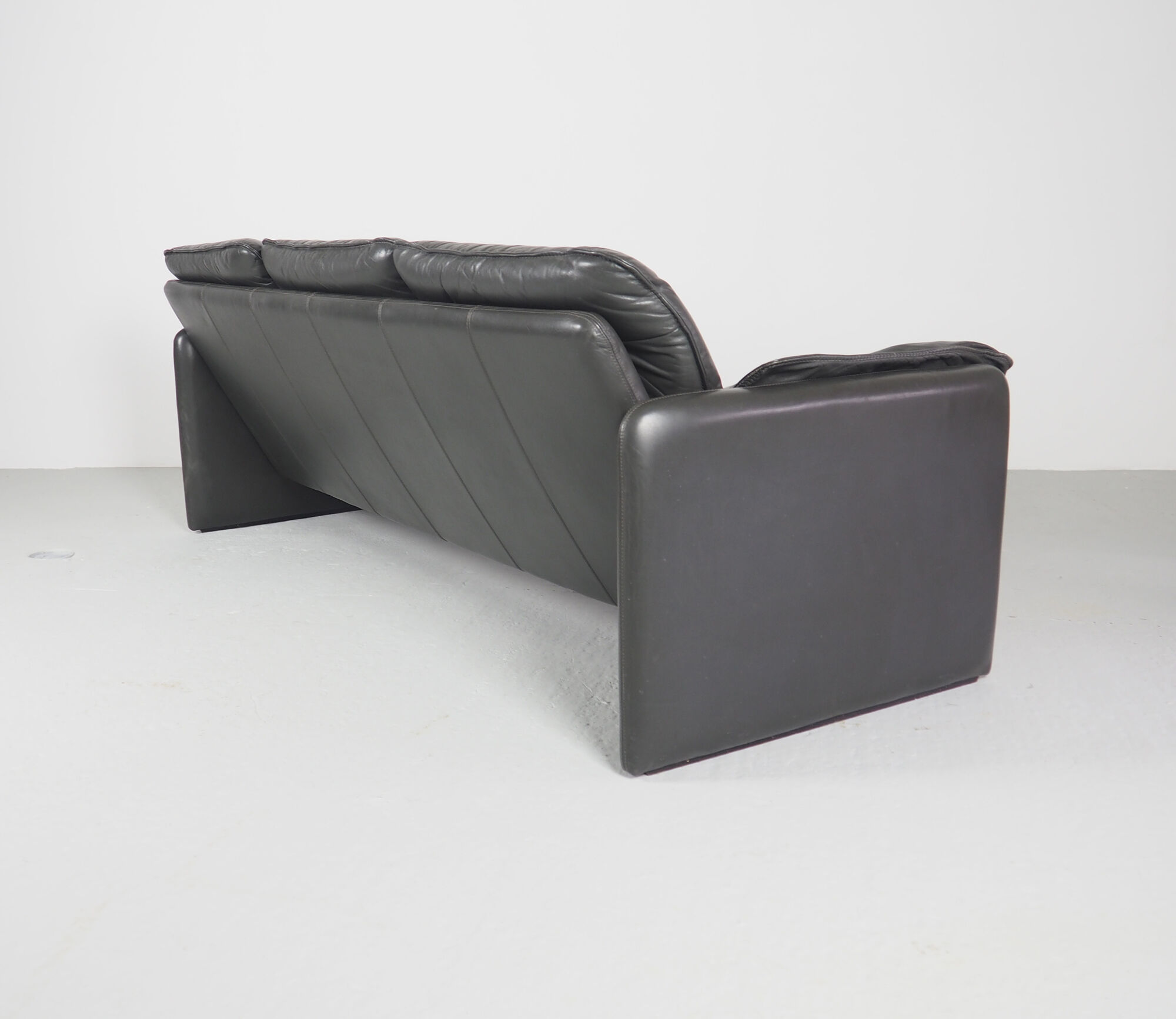 Vintage grey leather sofa from Leolux, 1980