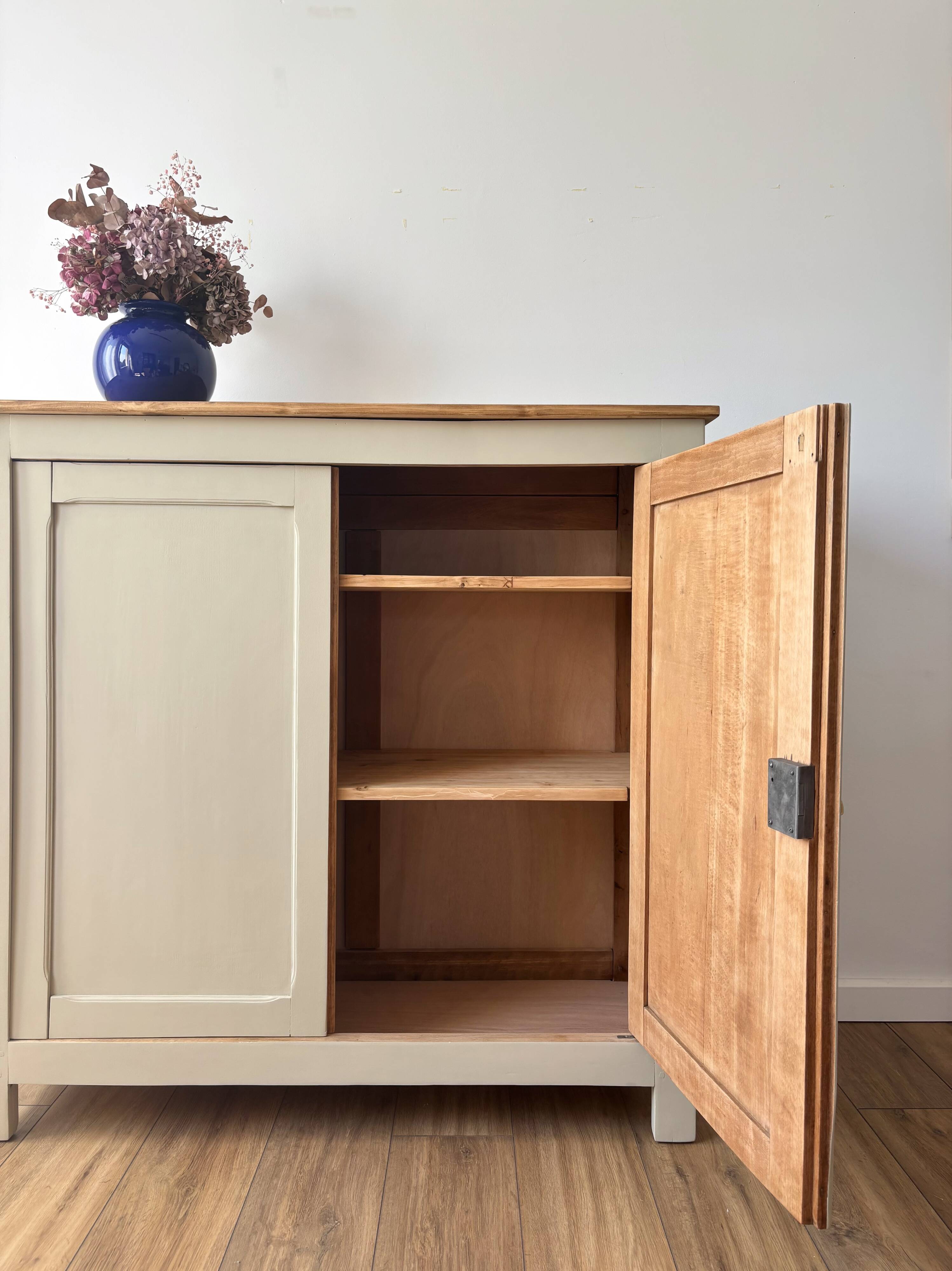 Buffet vaisselier parisien rénové
