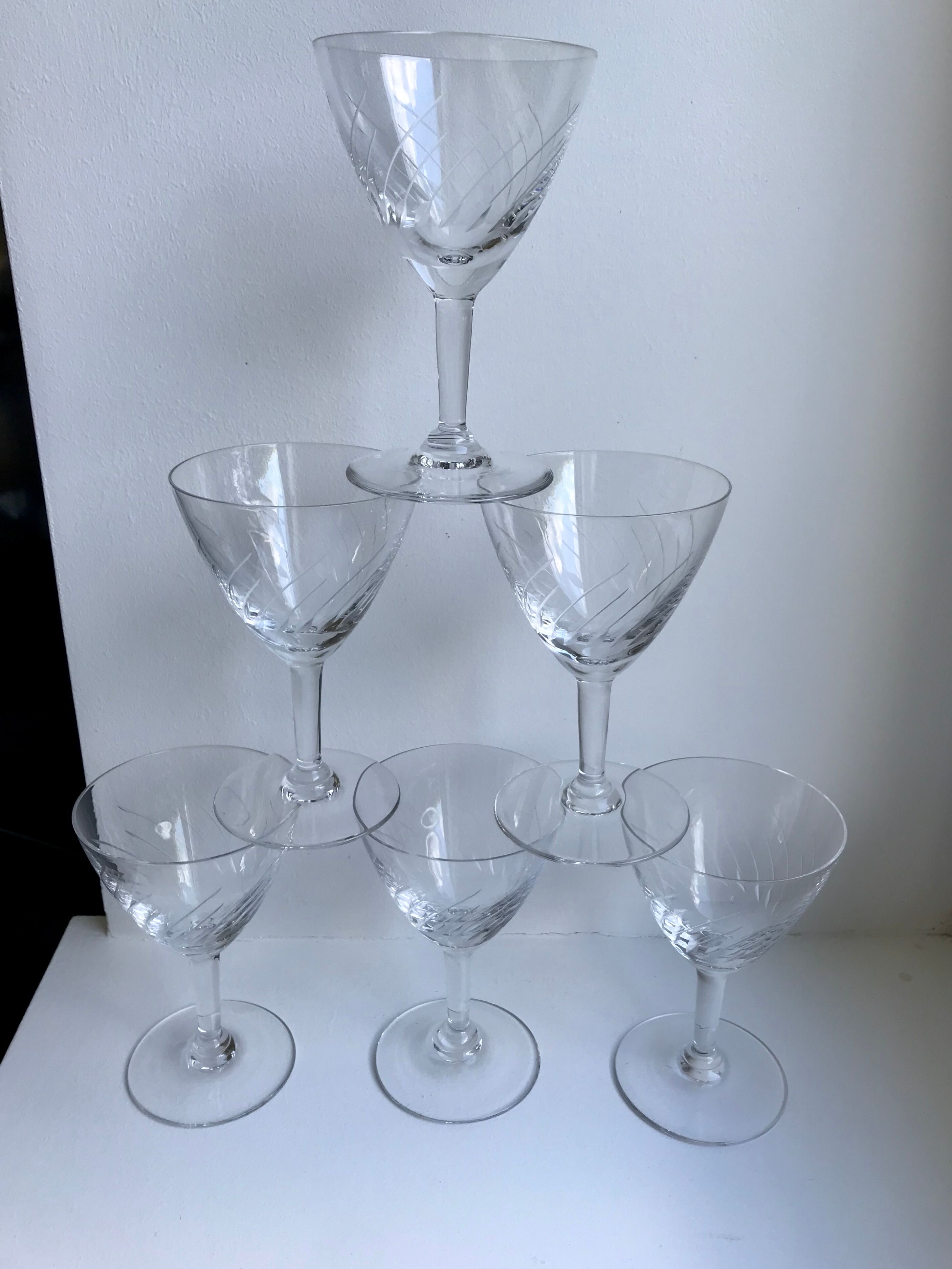 Lot 6 verres à vin en cristal gravé années 50
