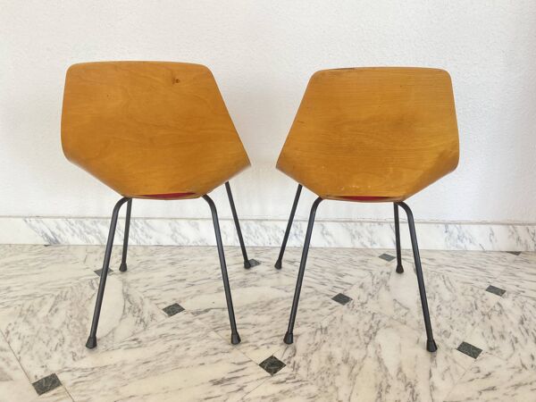Paire de chaises tonneau par Pierre Guariche pour Steiner, années 50.