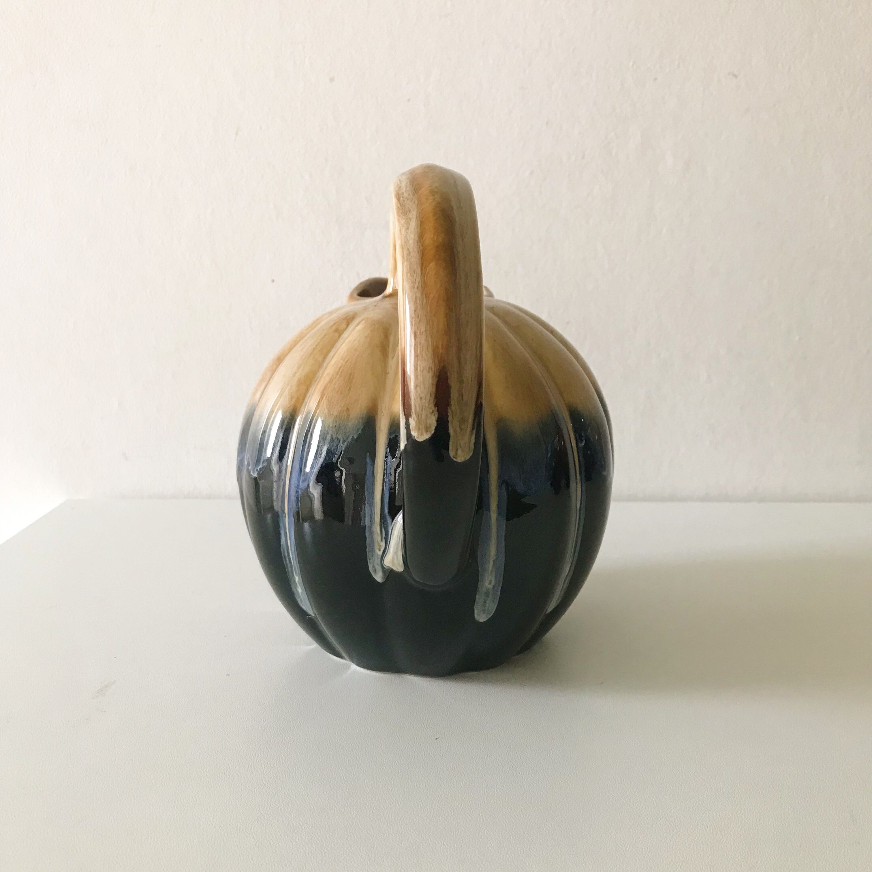 Jug old pumpkin shape