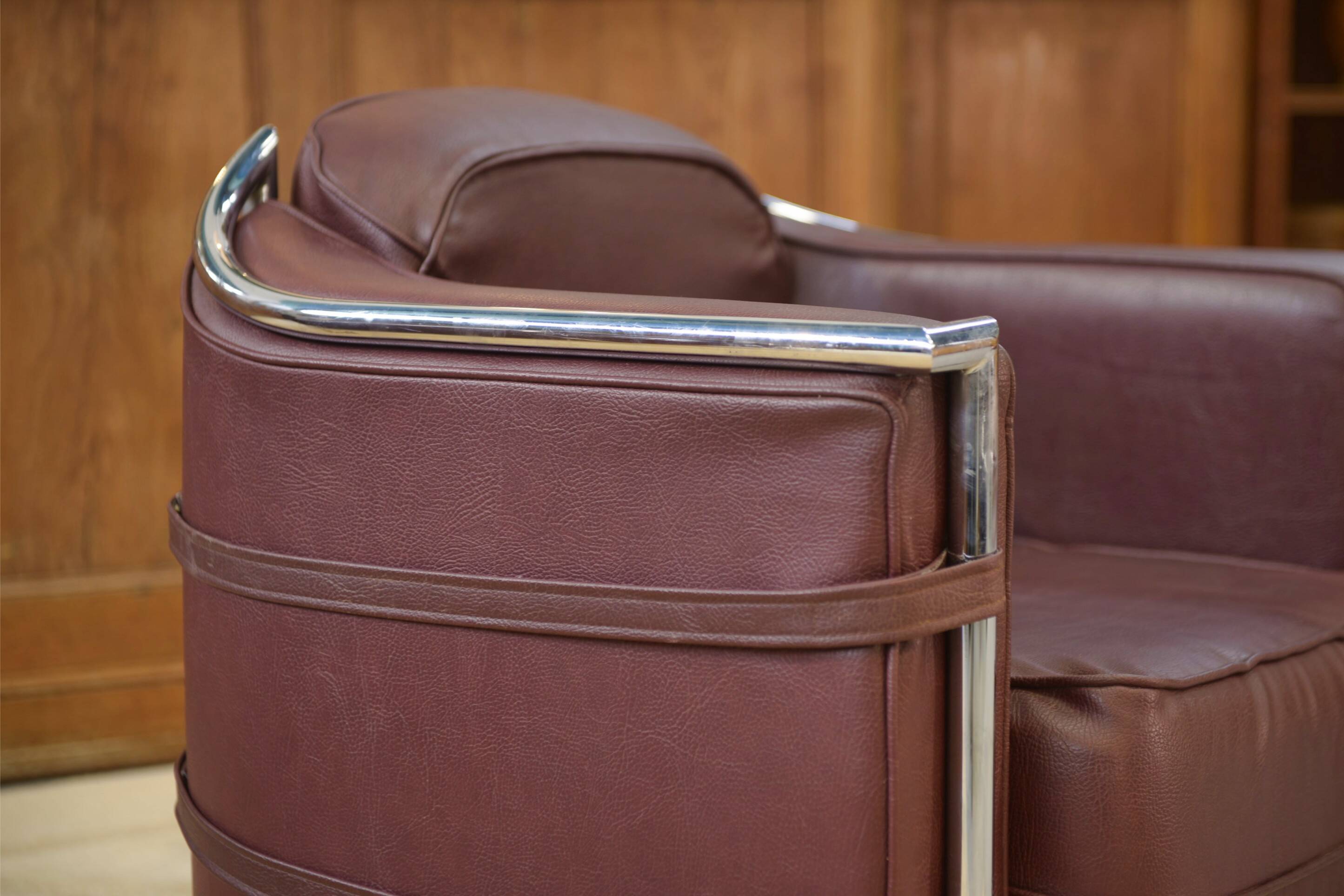 Paire de fauteuils dans le goût de Le Corbusier 1970’s
