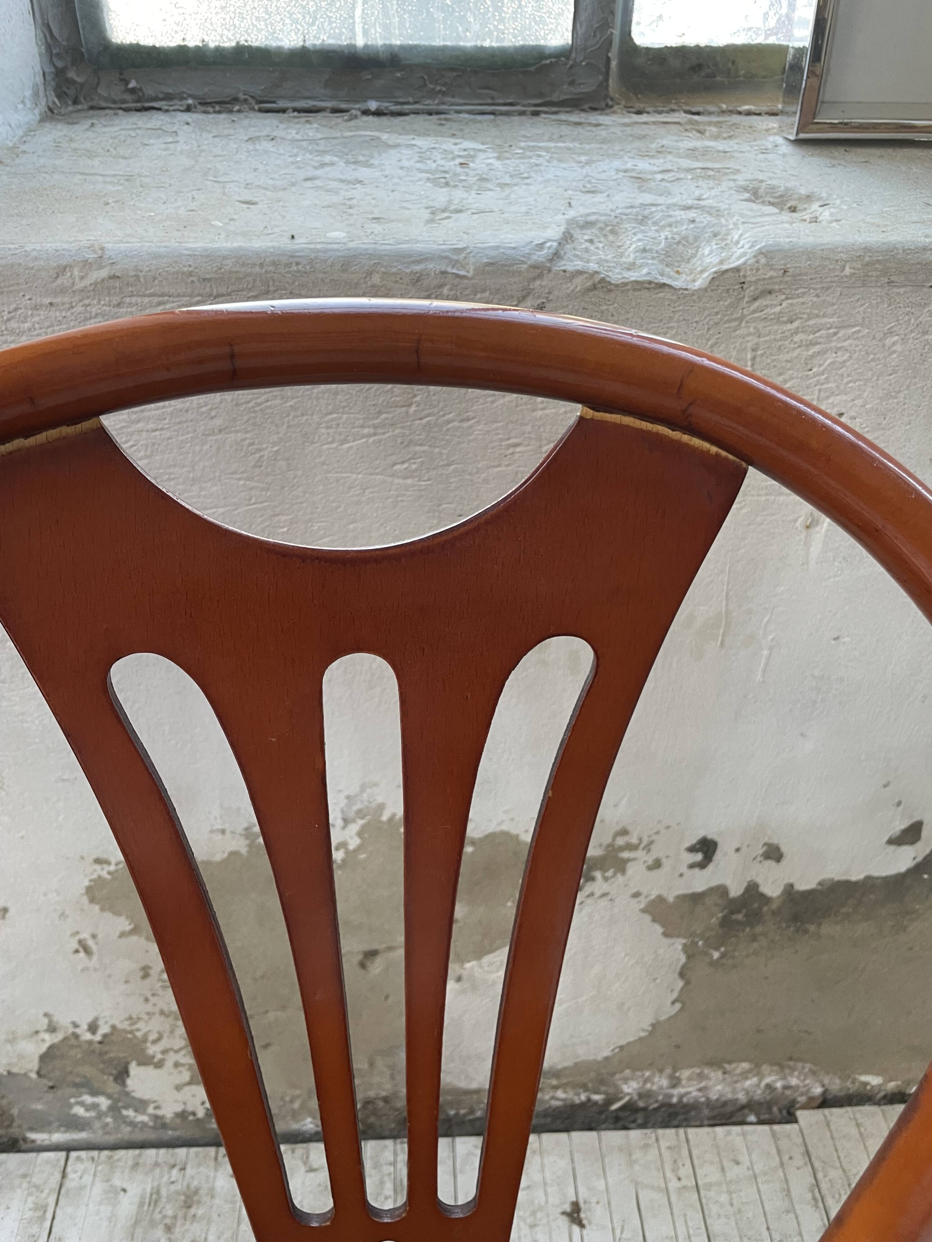 6 bistro chairs