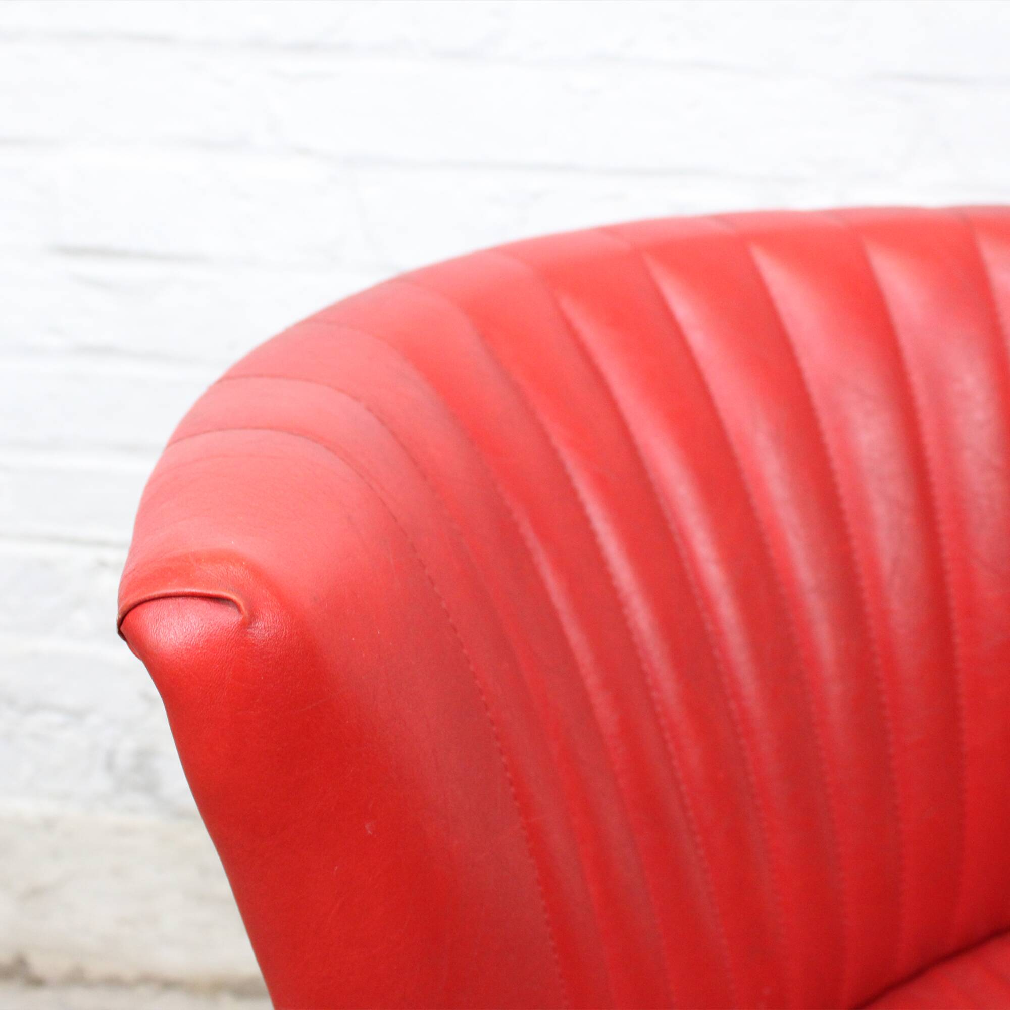 Vintage "Cocktail" armchair from the 50s/60s.