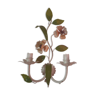 Romantic wall lamp in enamelled metal