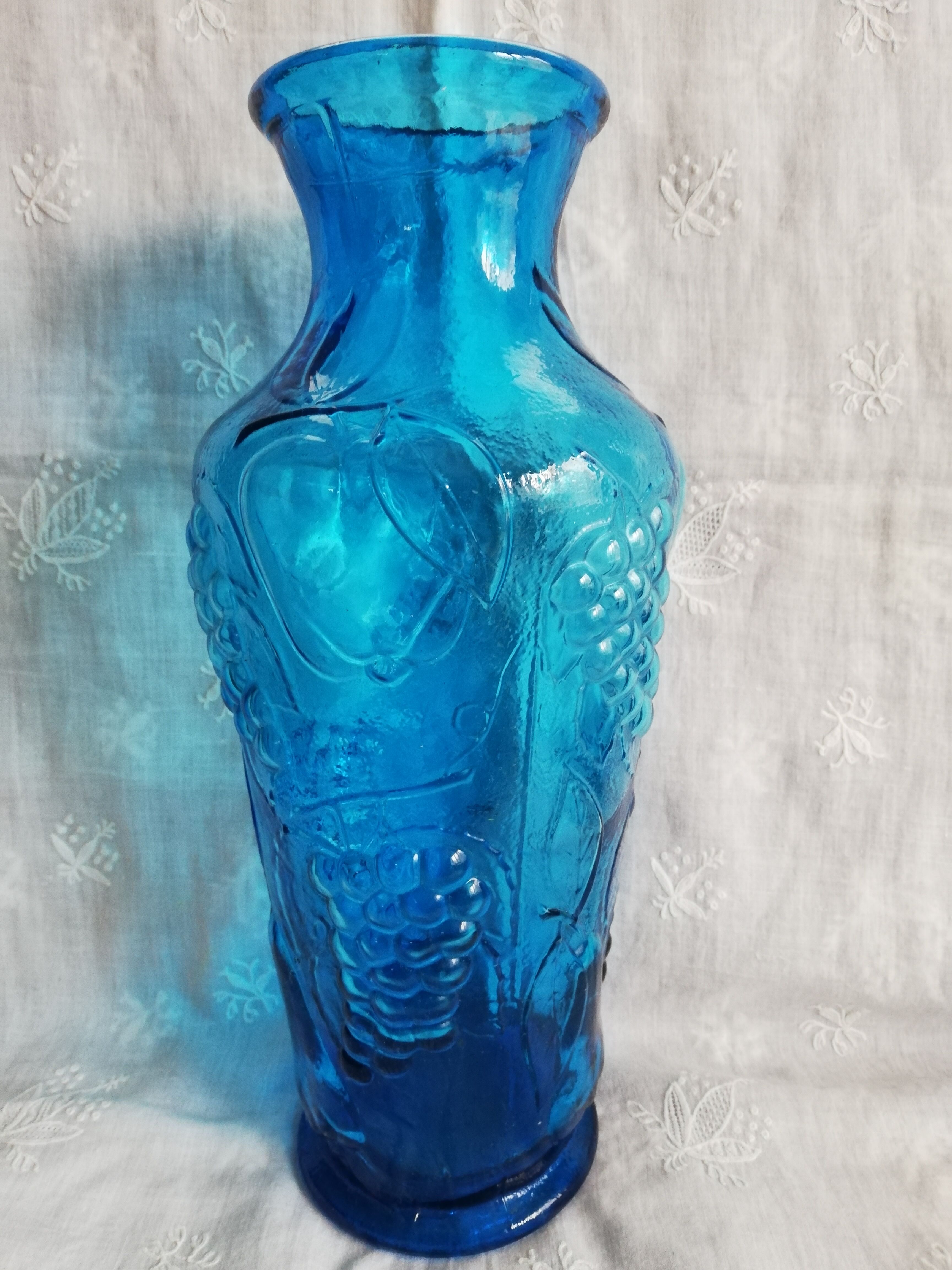 Italian vase in engraved blue glass