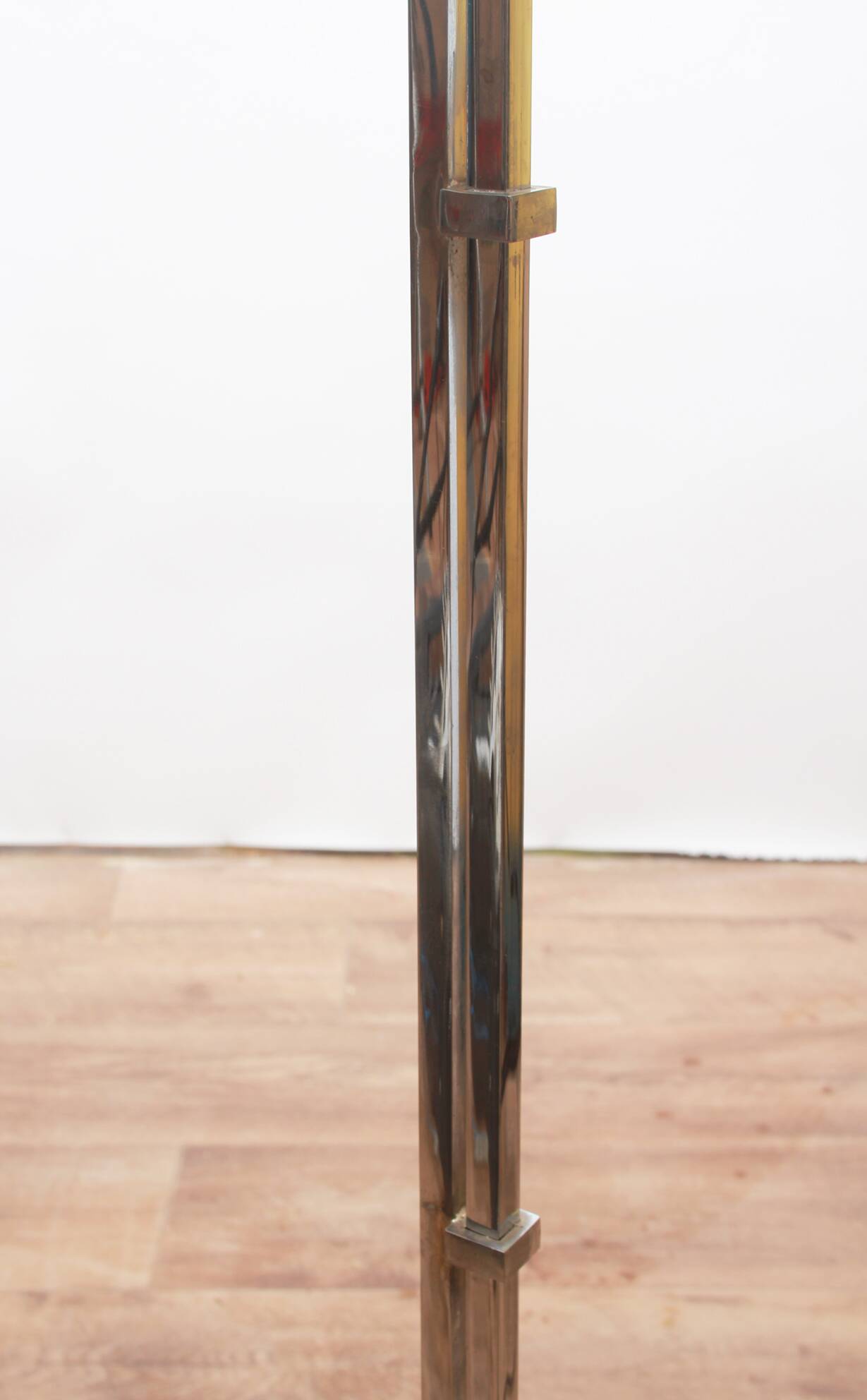 Minimalist floor lamp 1970s in chromed metal