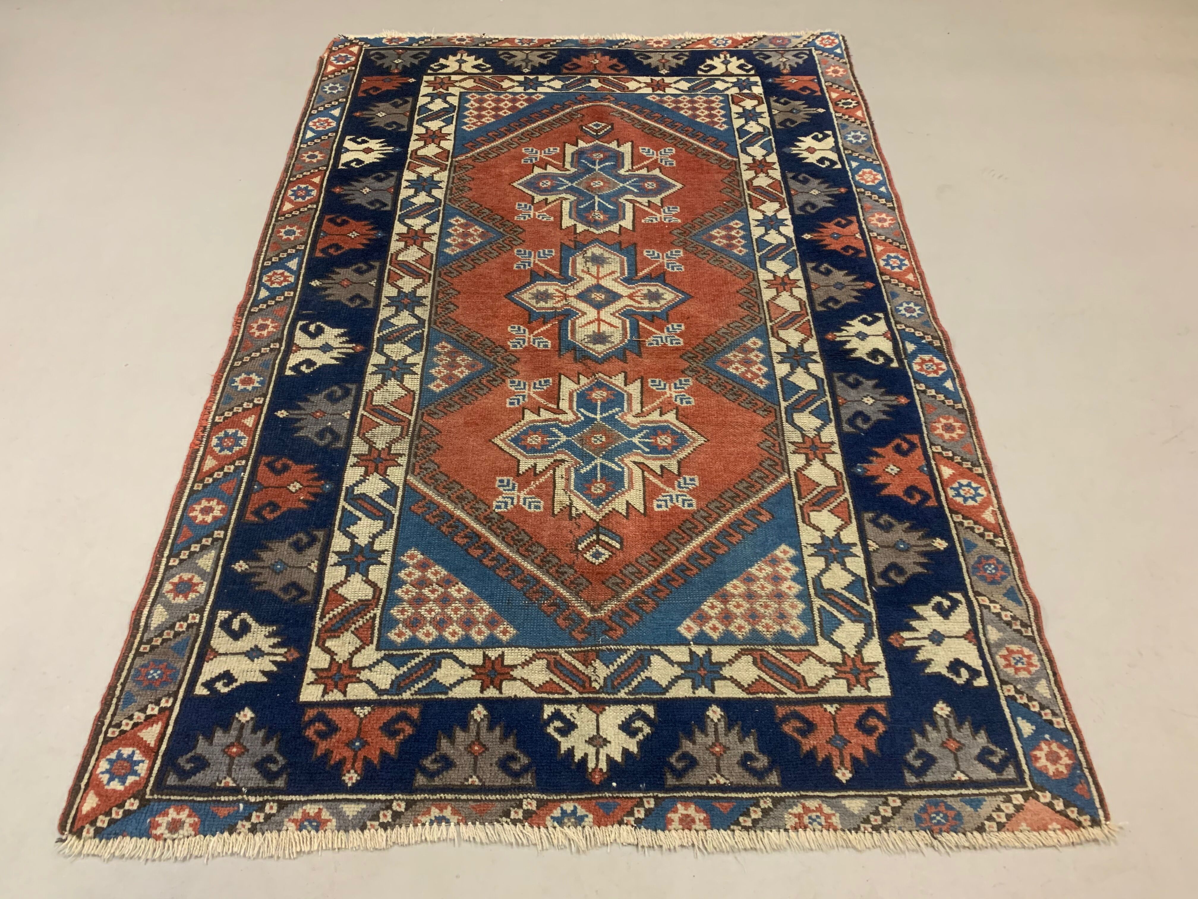 Turkish tribal rug veg dye 175x118 cm