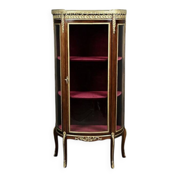 Small mahogany display cabinet, Louis XV to Louis XVI transition style – early 20th century.
